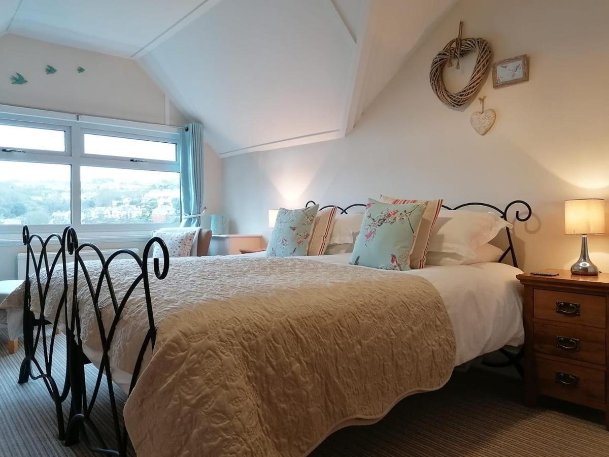 Schooner Point Guest House Looe Exterior foto