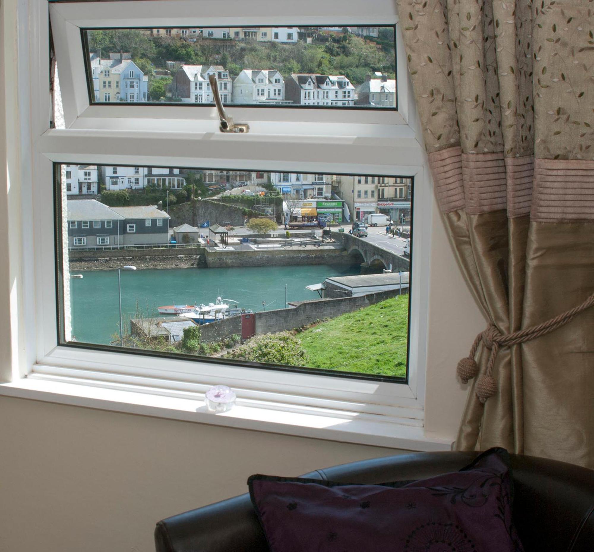 Schooner Point Guest House Looe Habitación foto